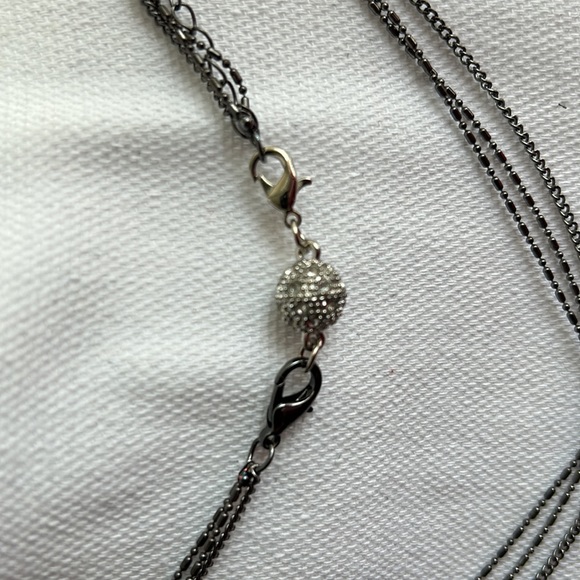 Black leaf necklace. Nature inspired design with realistic leaf details. - Picture 3 of 4